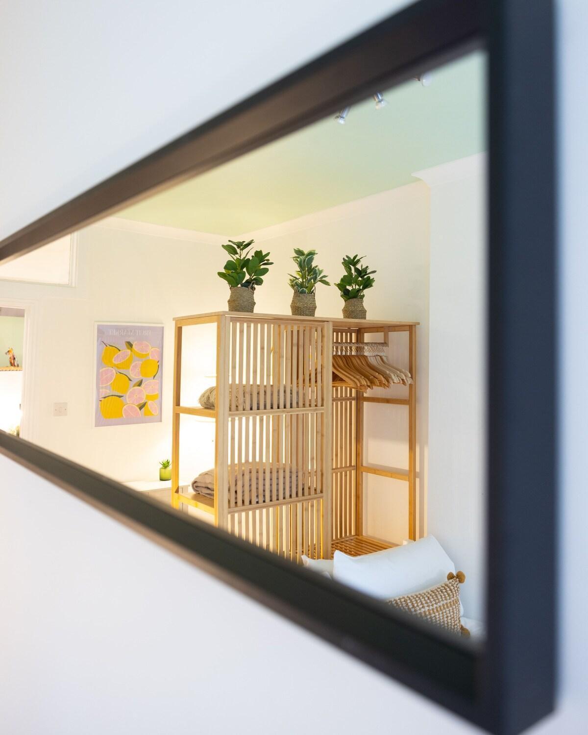 Apartament Spacious Two-bed 100m From Trafalgar Sqr *