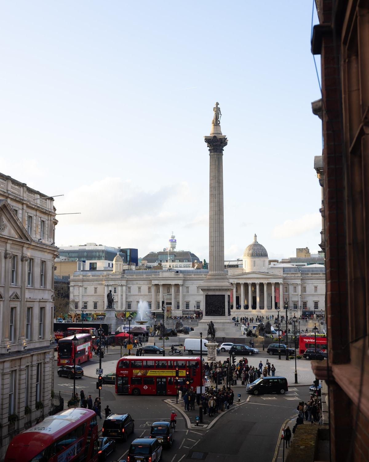 Spacious Two-bed 100m From Trafalgar Sqr